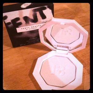 Fenty Metal Moon Highlighter.